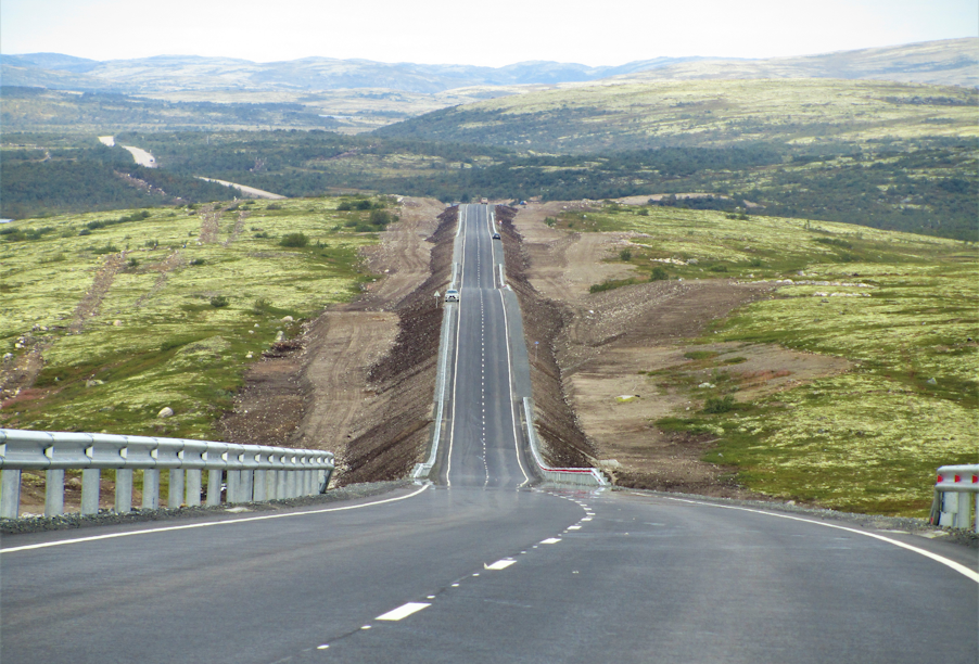 В Мурманской области по нацпроекту обновляют дорогу к Териберке