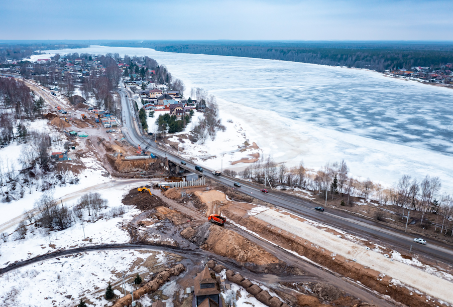 В Ленинградской области обустраивают опоры для нового моста через Мойку