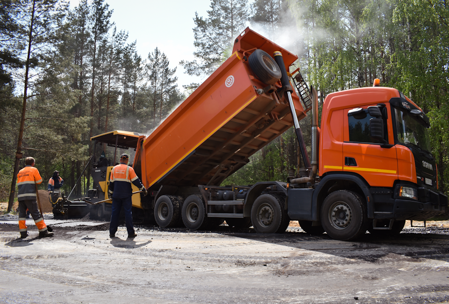 В Клепиковском районе Рязанской области обновляют участок дороги, связывающей несколько населенных пунктов