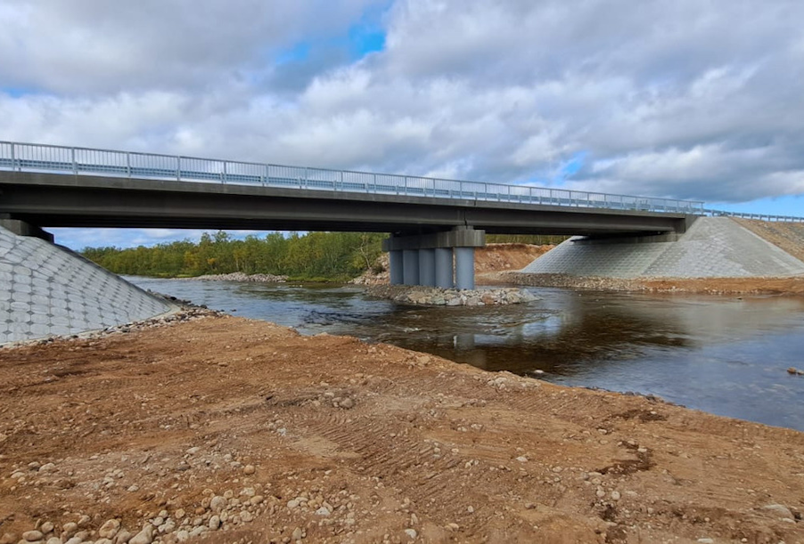 Мурманская область: завершена реконструкция моста через реку Эйнч