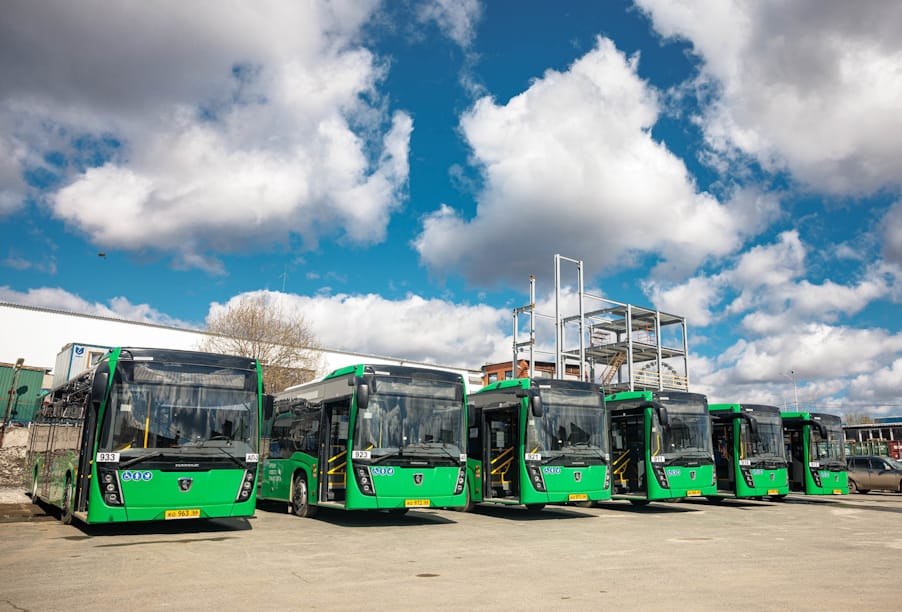 На маршруты Екатеринбурга вышли 30 новых автобусов, приобретенных по нацпроекту