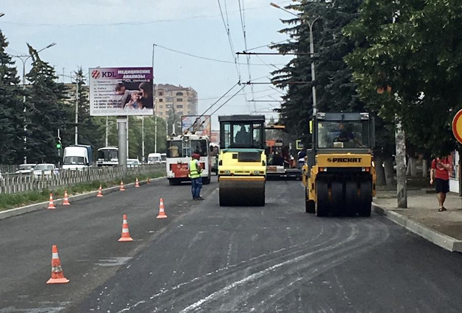 Черкесские дорожники приступили к ремонту улицы Ленина